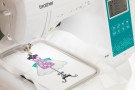 Innov-is F580 sy-, quilt- og broderimaskin thumbnail